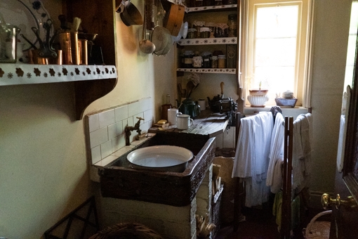 Inside the doctors house at Blists Hill